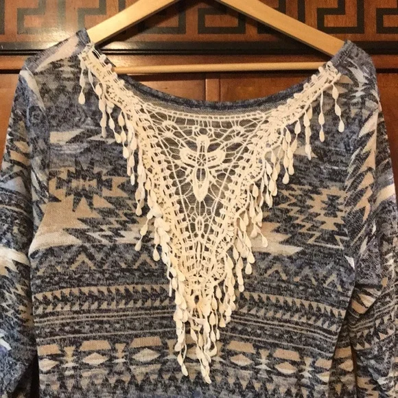 Signature Studio Woman 1X Aztec Crochet Fringe Top 3/4 Sleeve Geometric Boho - Picture 6 of 15